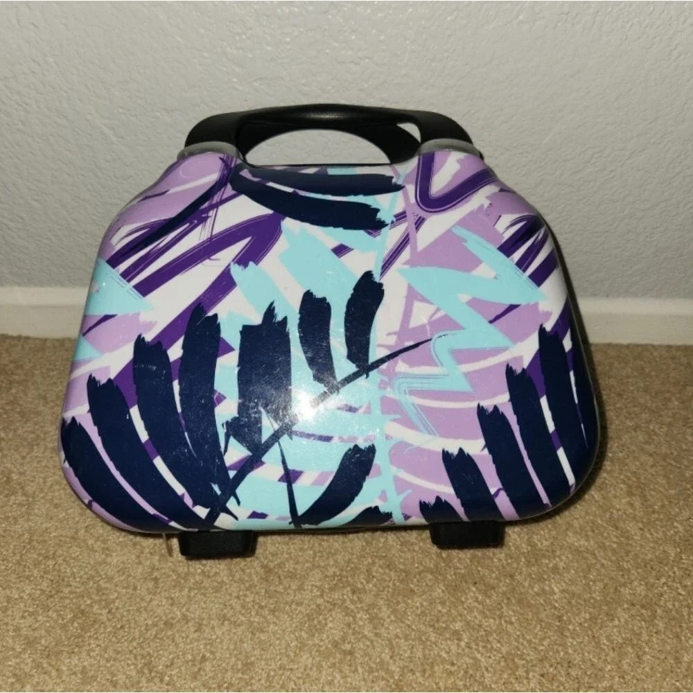 World Traveler Seasons Hardside Beauty Bag